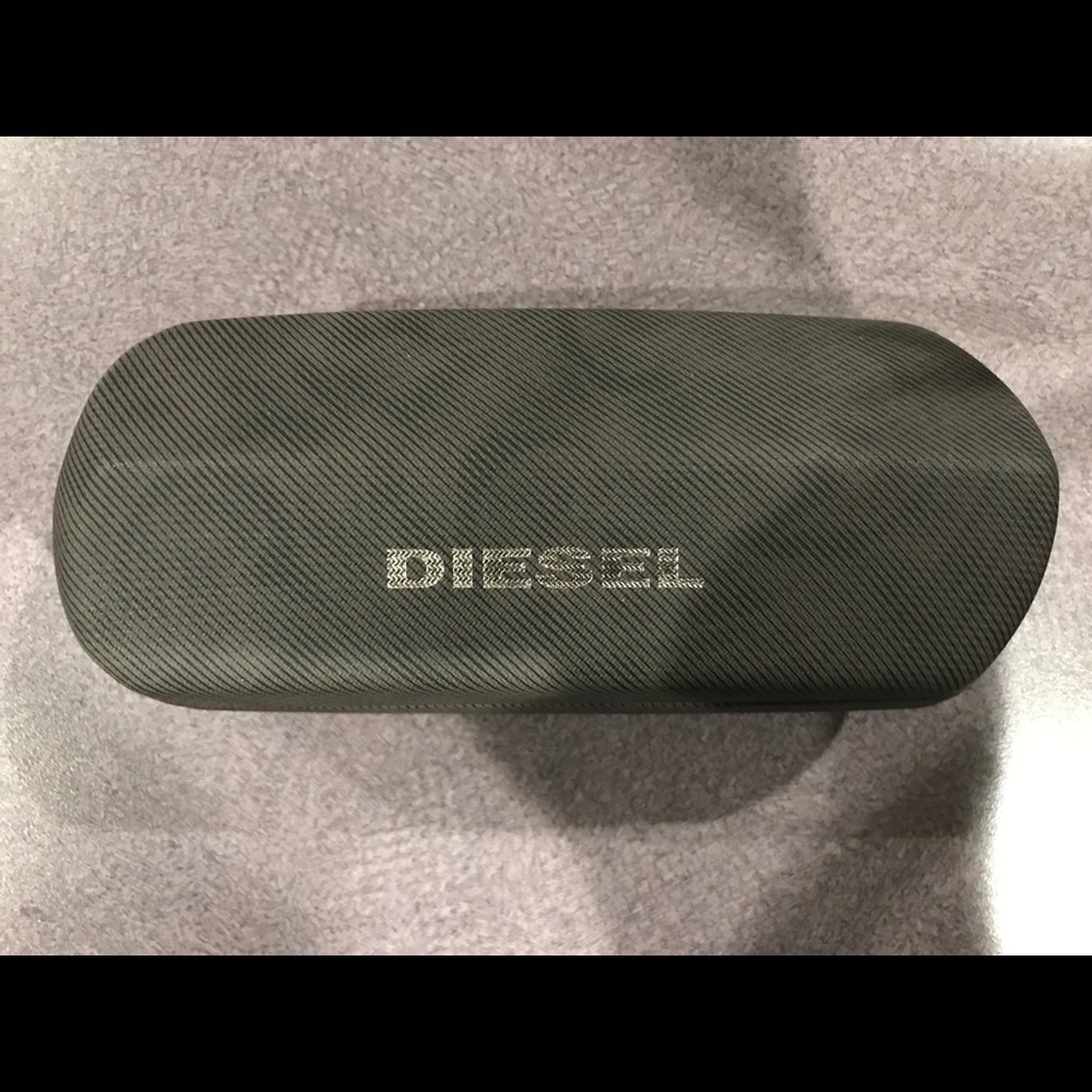 Diesel - Picture 2 of 2